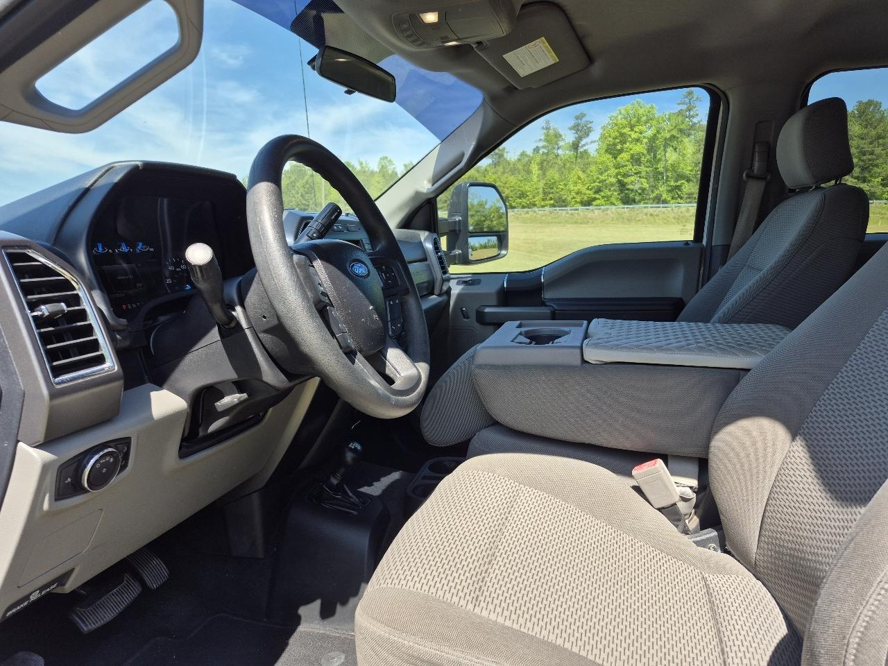 Ford F-250 SD XLT Crew Cab 4WD 2017