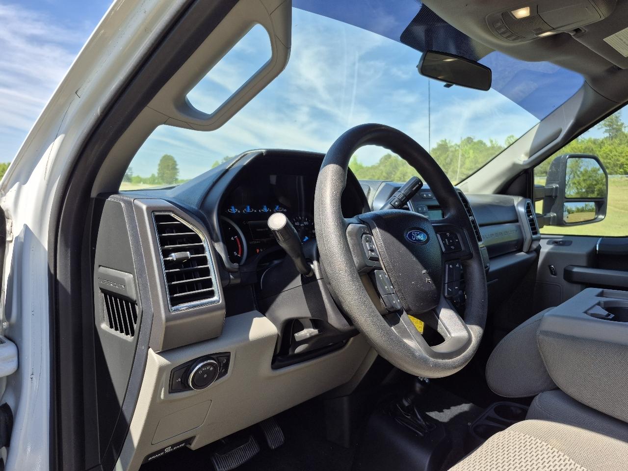 Ford F-250 SD XLT Crew Cab 4WD 2017