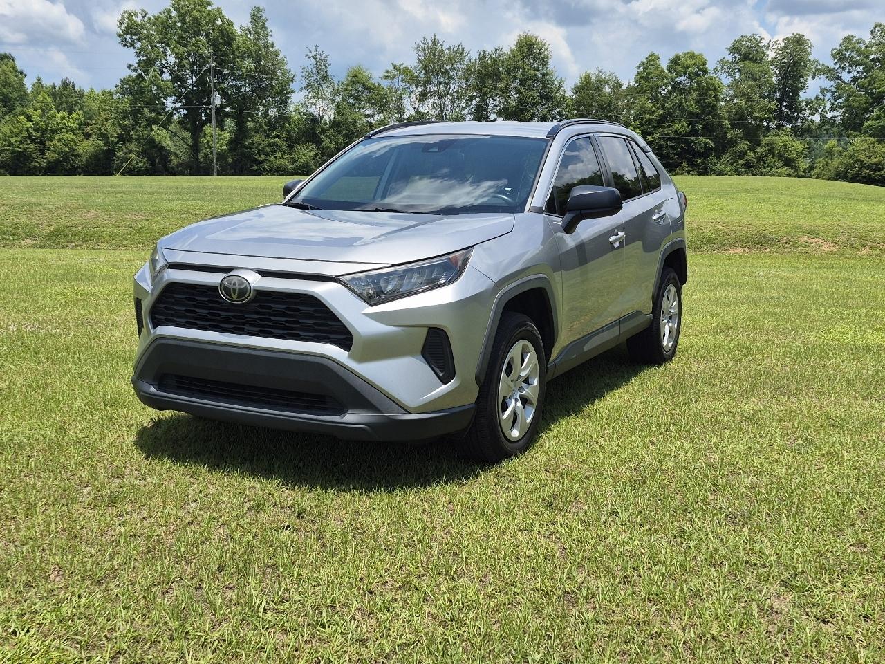 Toyota RAV4 LE 2020