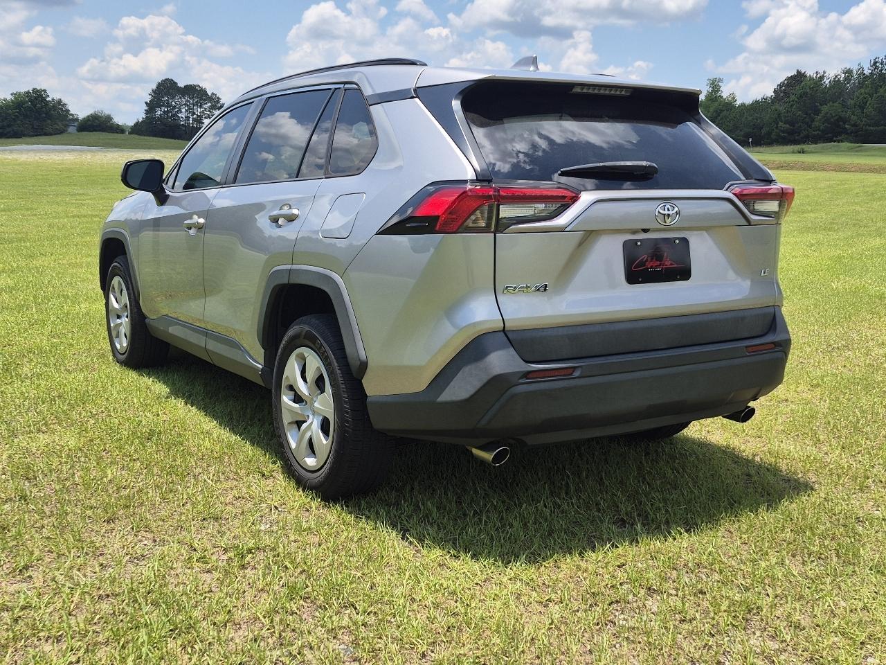 Toyota RAV4 LE 2020