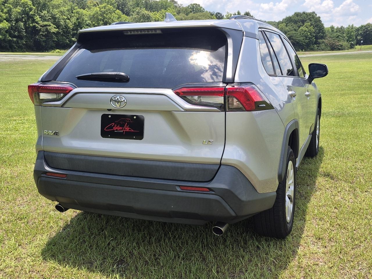Toyota RAV4 LE 2020