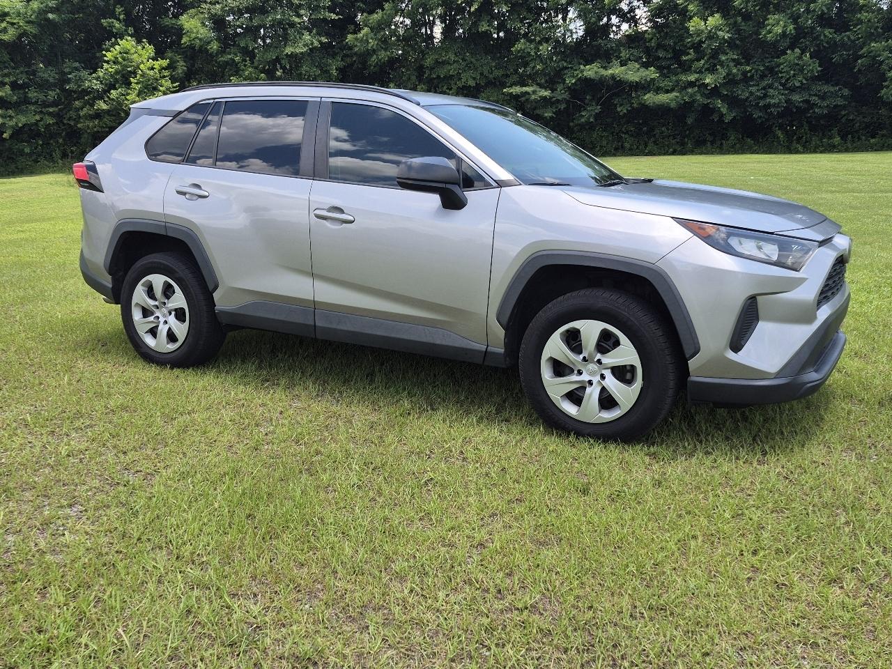 Toyota RAV4 LE 2020