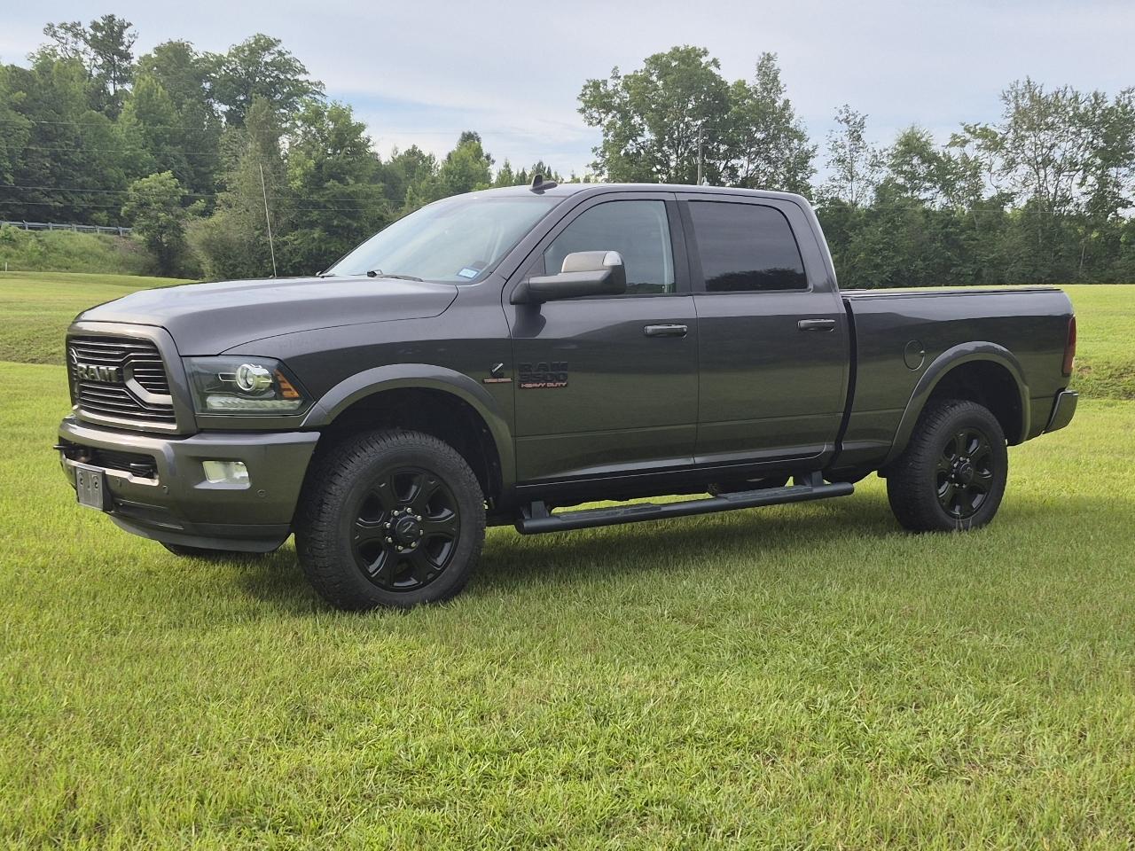 RAM 3500 Laramie Crew Cab SWB 4WD 2018