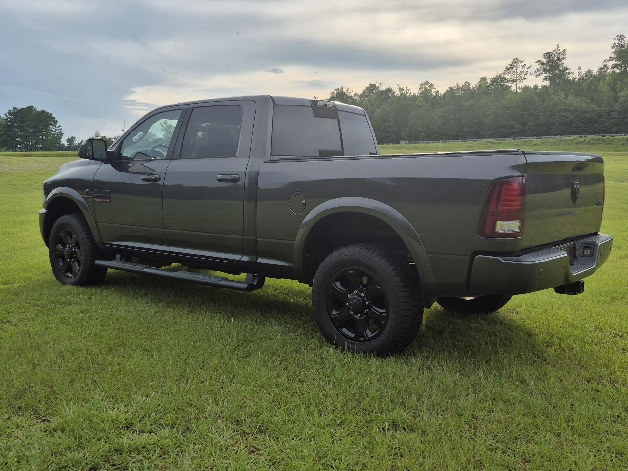 RAM 3500 Laramie Crew Cab SWB 4WD 2018