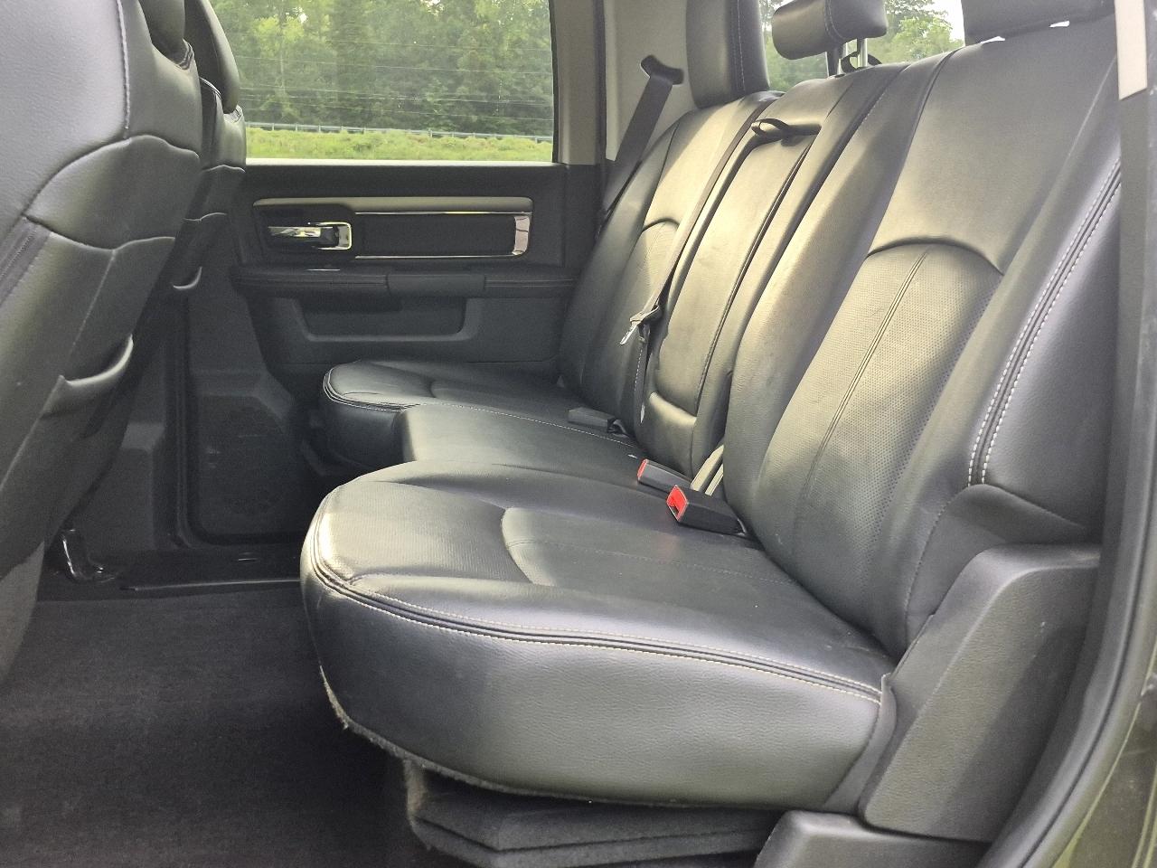 RAM 3500 Laramie Crew Cab SWB 4WD 2018