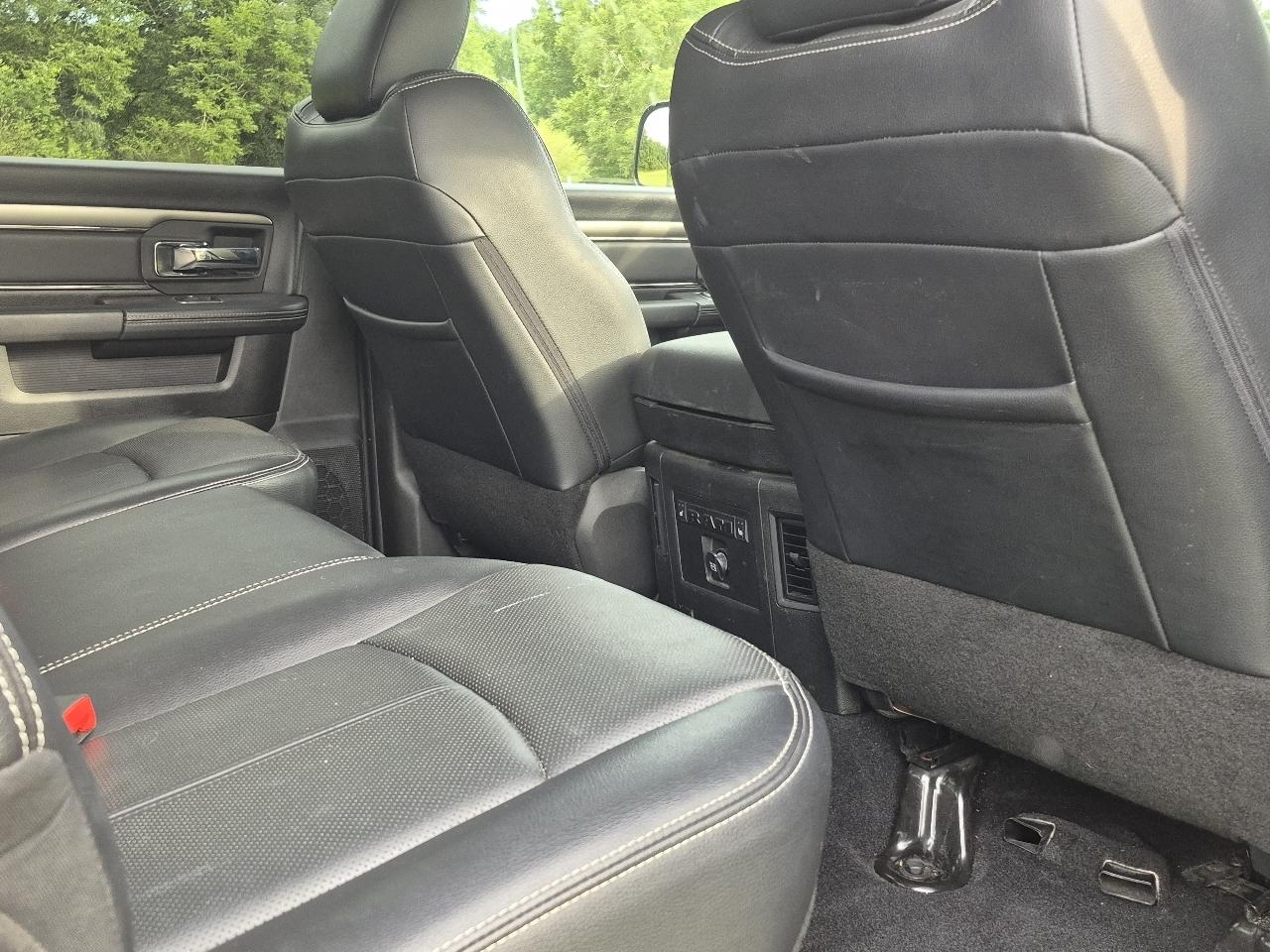 RAM 3500 Laramie Crew Cab SWB 4WD 2018