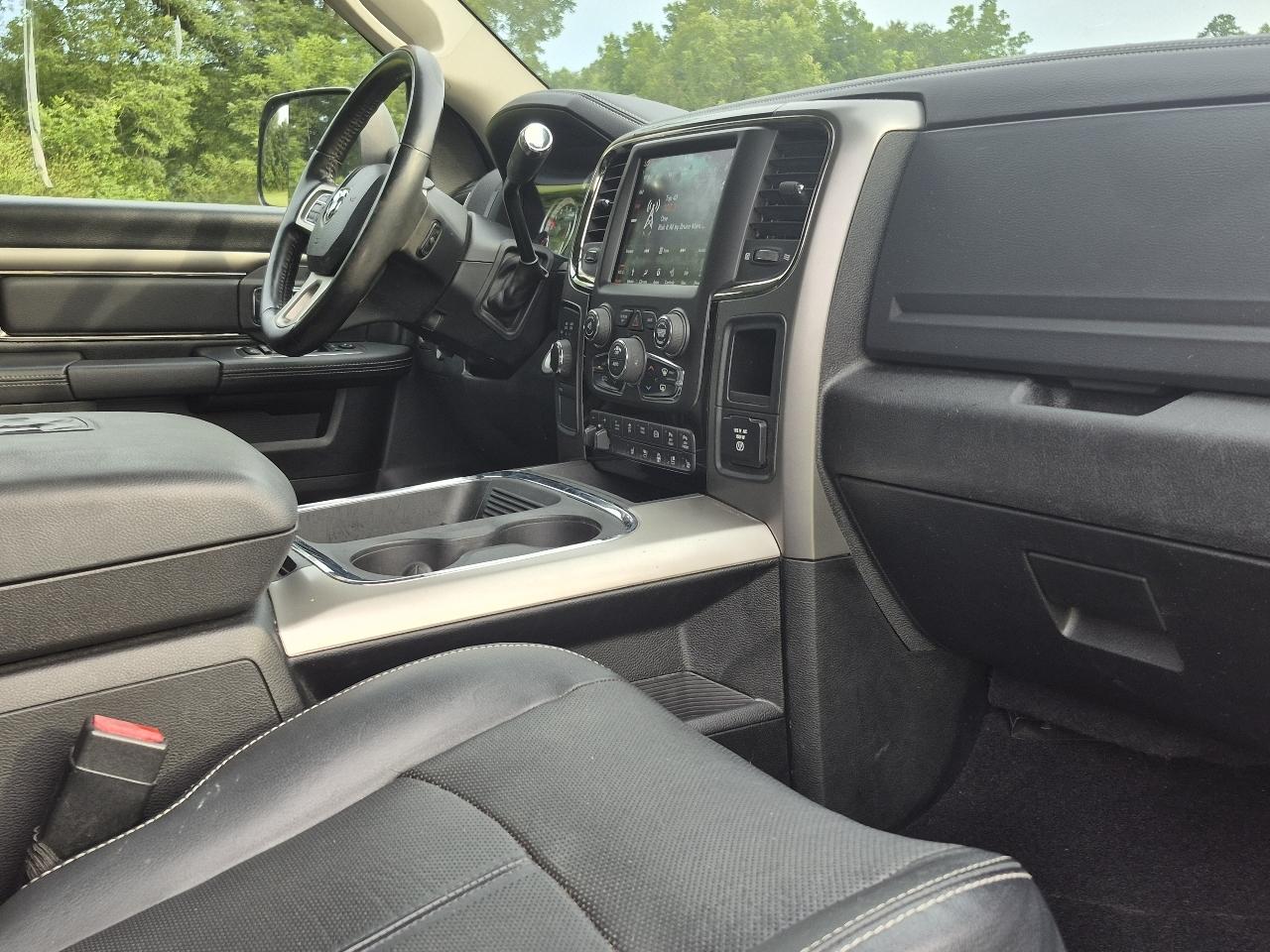 RAM 3500 Laramie Crew Cab SWB 4WD 2018