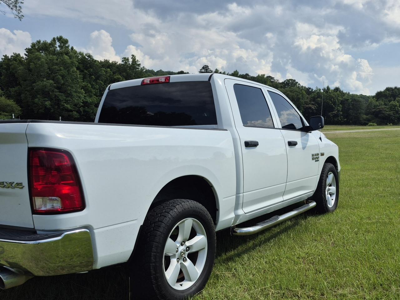RAM 1500 Classic Tradesman Crew Cab SWB 4WD 2022