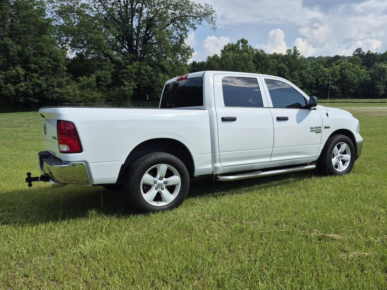 RAM 1500 Classic Tradesman Crew Cab SWB 4WD 2022