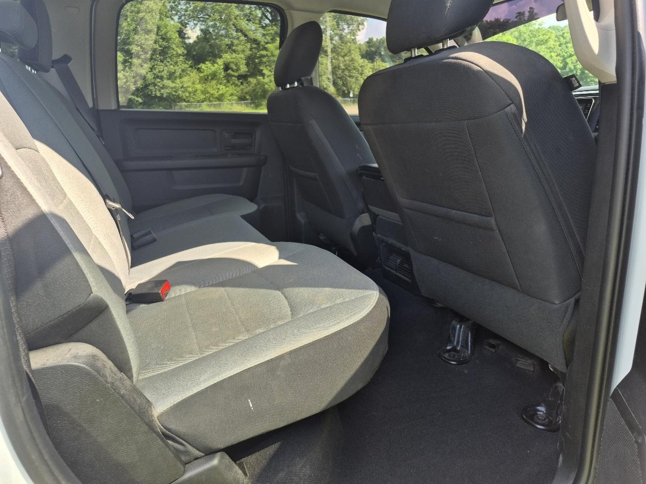 RAM 1500 Classic Tradesman Crew Cab SWB 4WD 2022