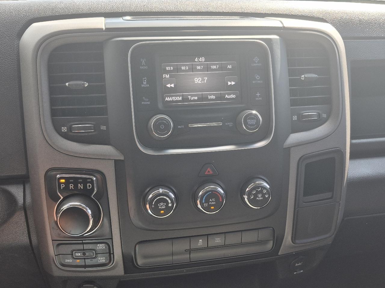 RAM 1500 Classic Tradesman Crew Cab SWB 4WD 2022