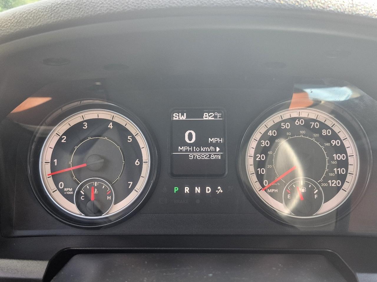 RAM 1500 Classic Tradesman Crew Cab SWB 4WD 2022