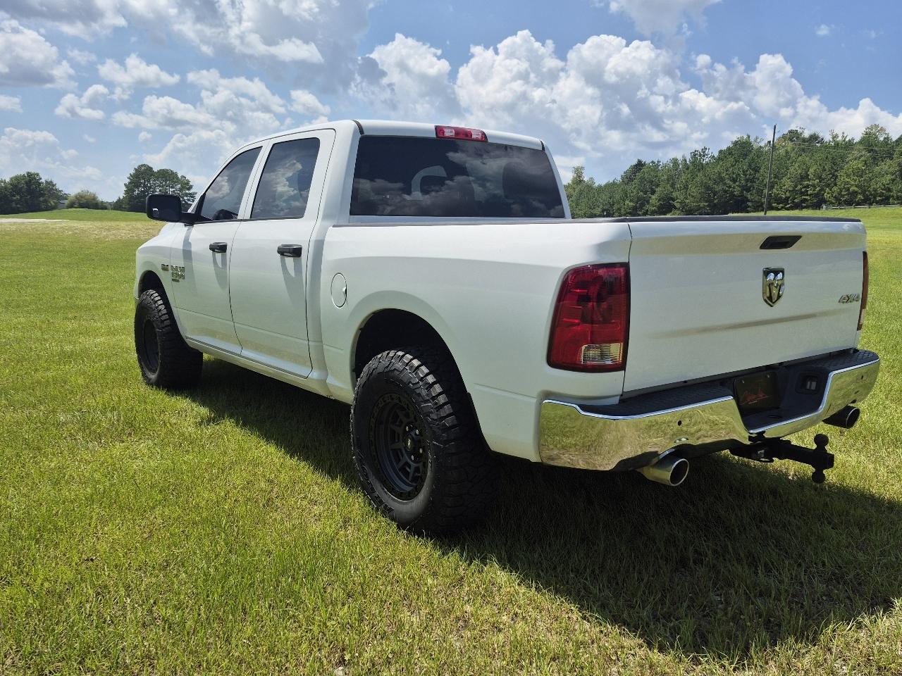 RAM 1500 Classic Tradesman Crew Cab SWB 4WD 2022