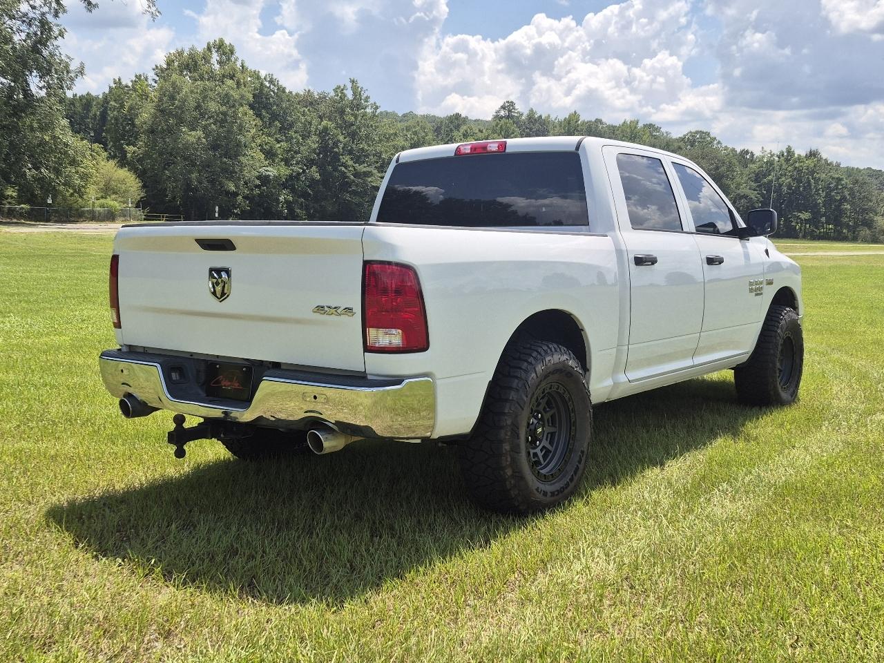 RAM 1500 Classic Tradesman Crew Cab SWB 4WD 2022