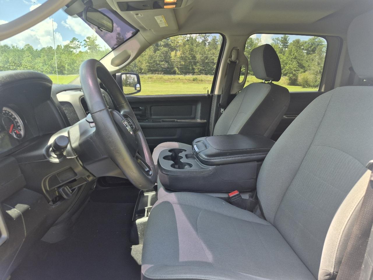 RAM 1500 Classic Tradesman Crew Cab SWB 4WD 2022