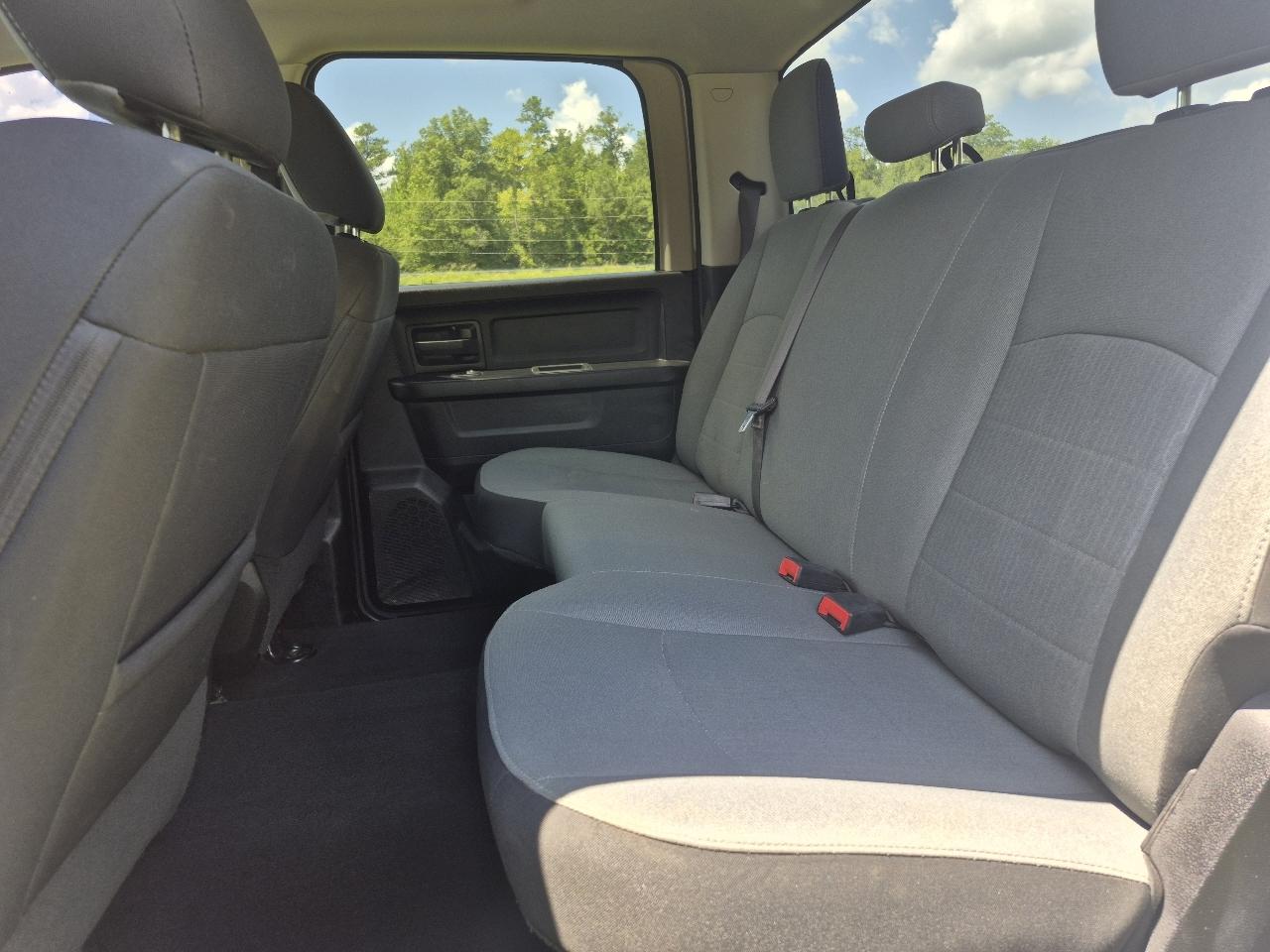 RAM 1500 Classic Tradesman Crew Cab SWB 4WD 2022