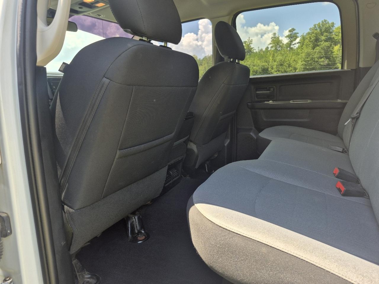 RAM 1500 Classic Tradesman Crew Cab SWB 4WD 2022