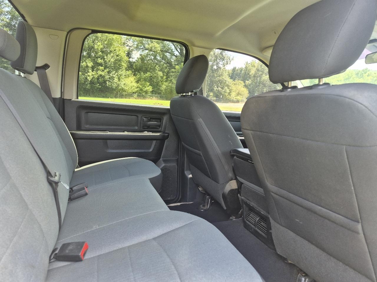 RAM 1500 Classic Tradesman Crew Cab SWB 4WD 2022
