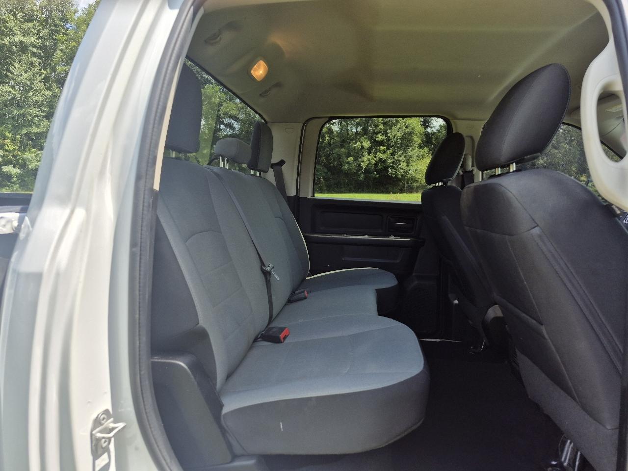 RAM 1500 Classic Tradesman Crew Cab SWB 4WD 2022