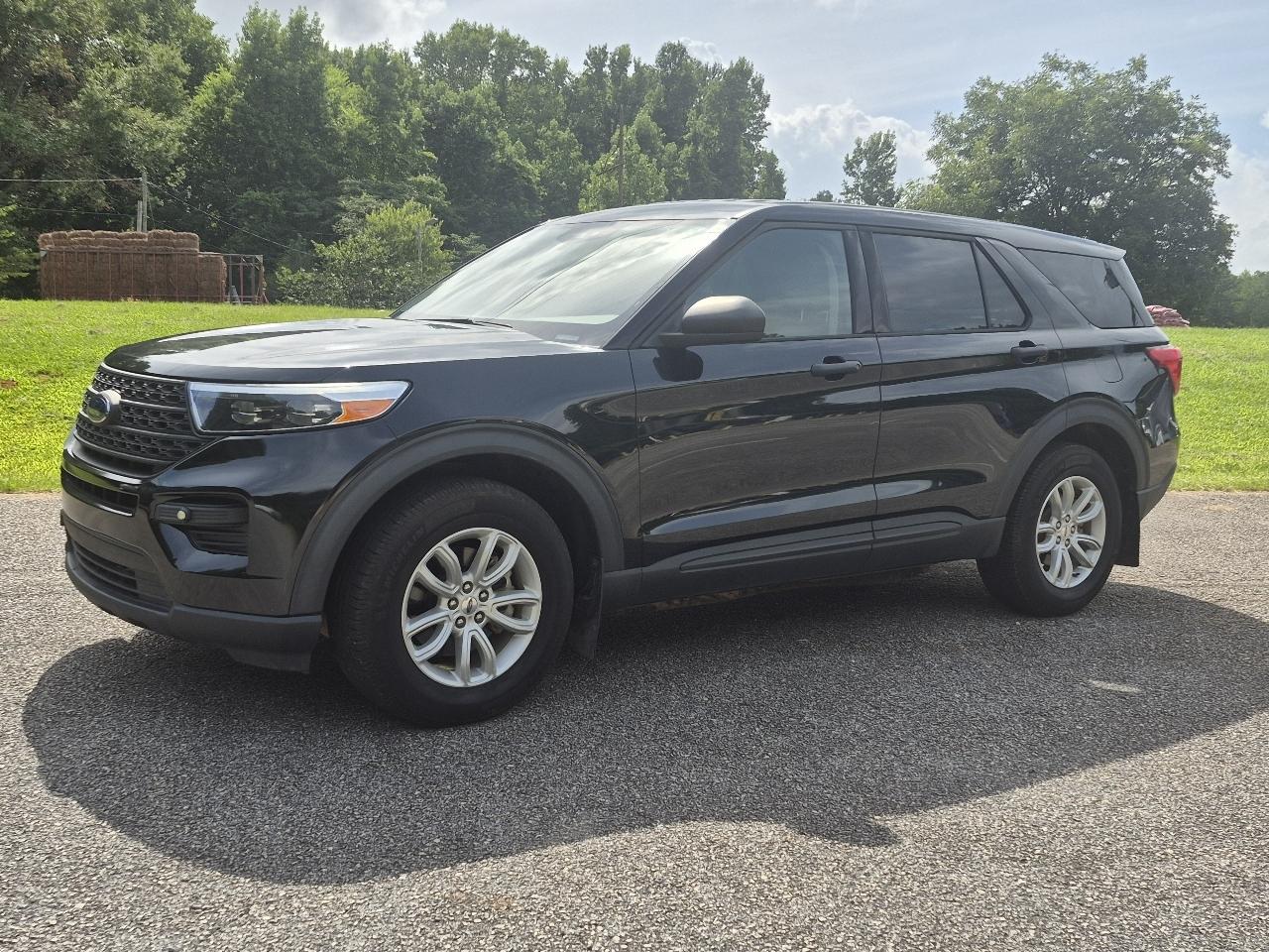 Ford Explorer Base AWD 2021