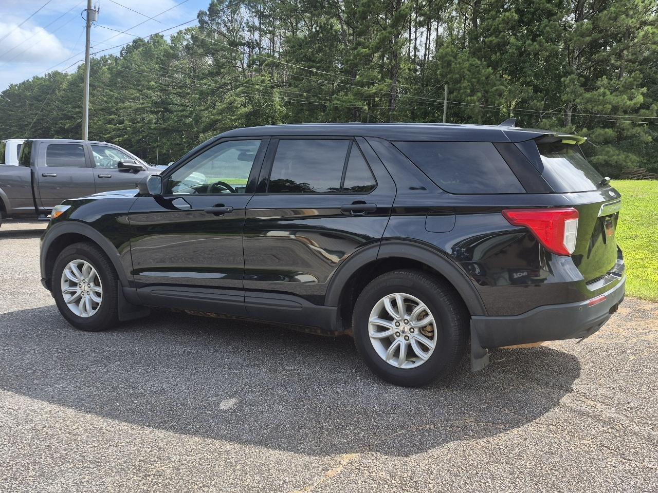 Ford Explorer Base AWD 2021