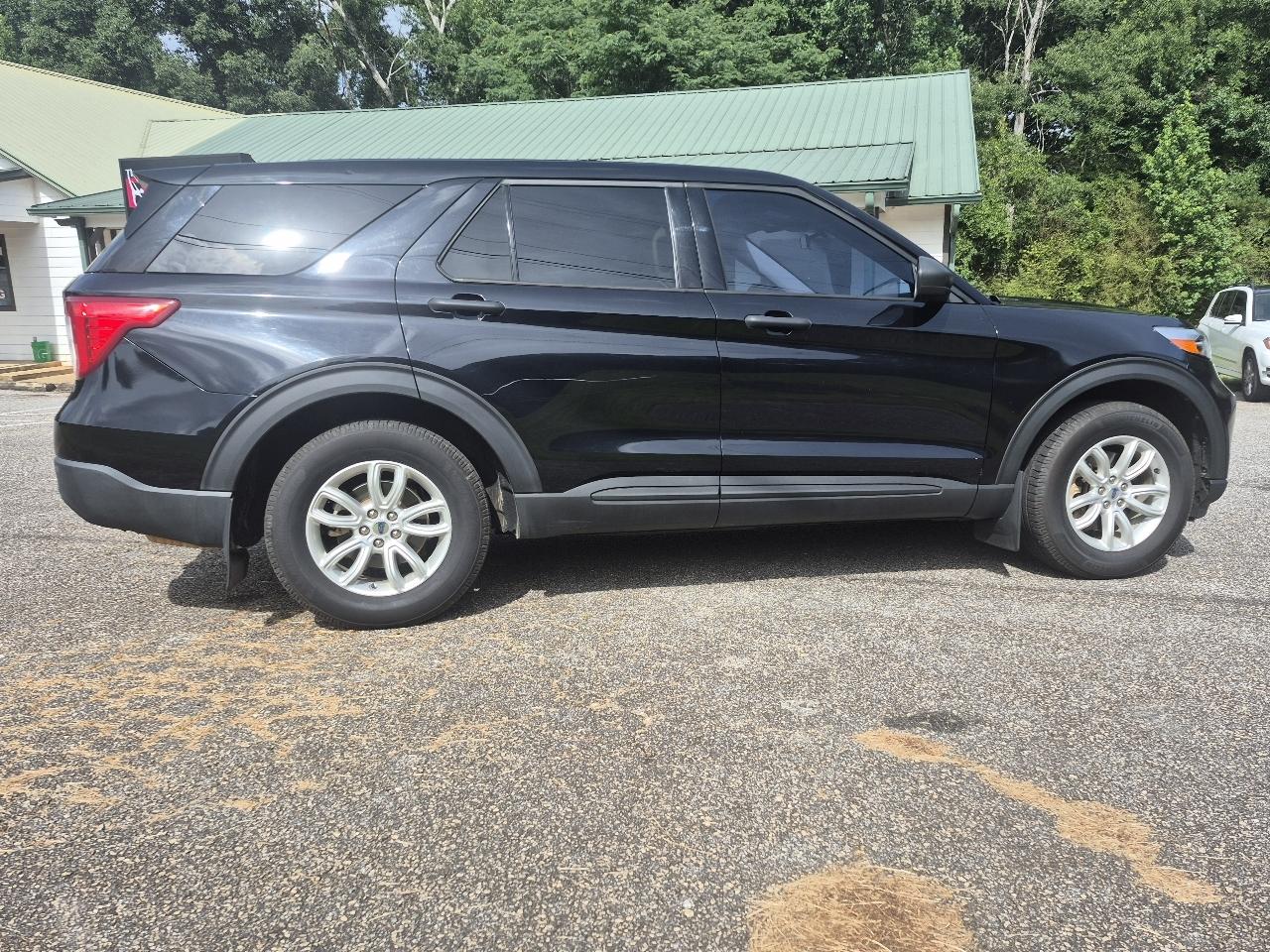 Ford Explorer Base AWD 2021