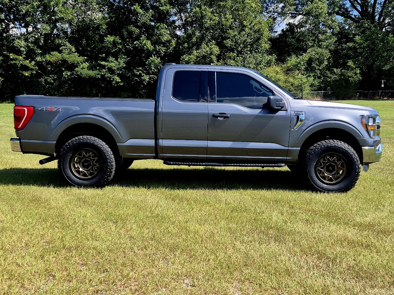 Ford F-150 XLT SuperCab 6.5-ft. Bed 4WD 2023