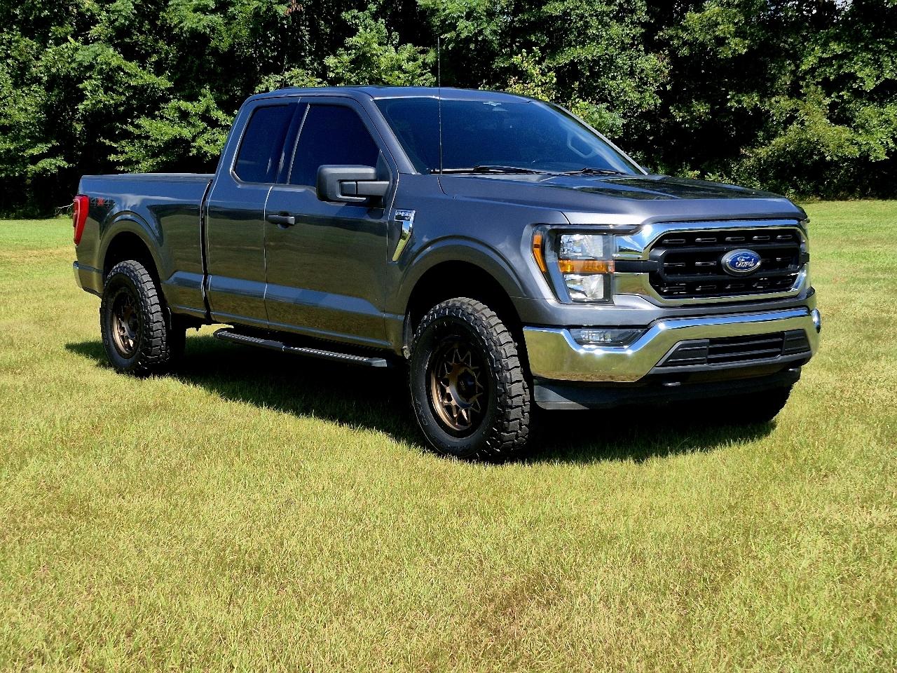 Ford F-150 XLT SuperCab 6.5-ft. Bed 4WD 2023