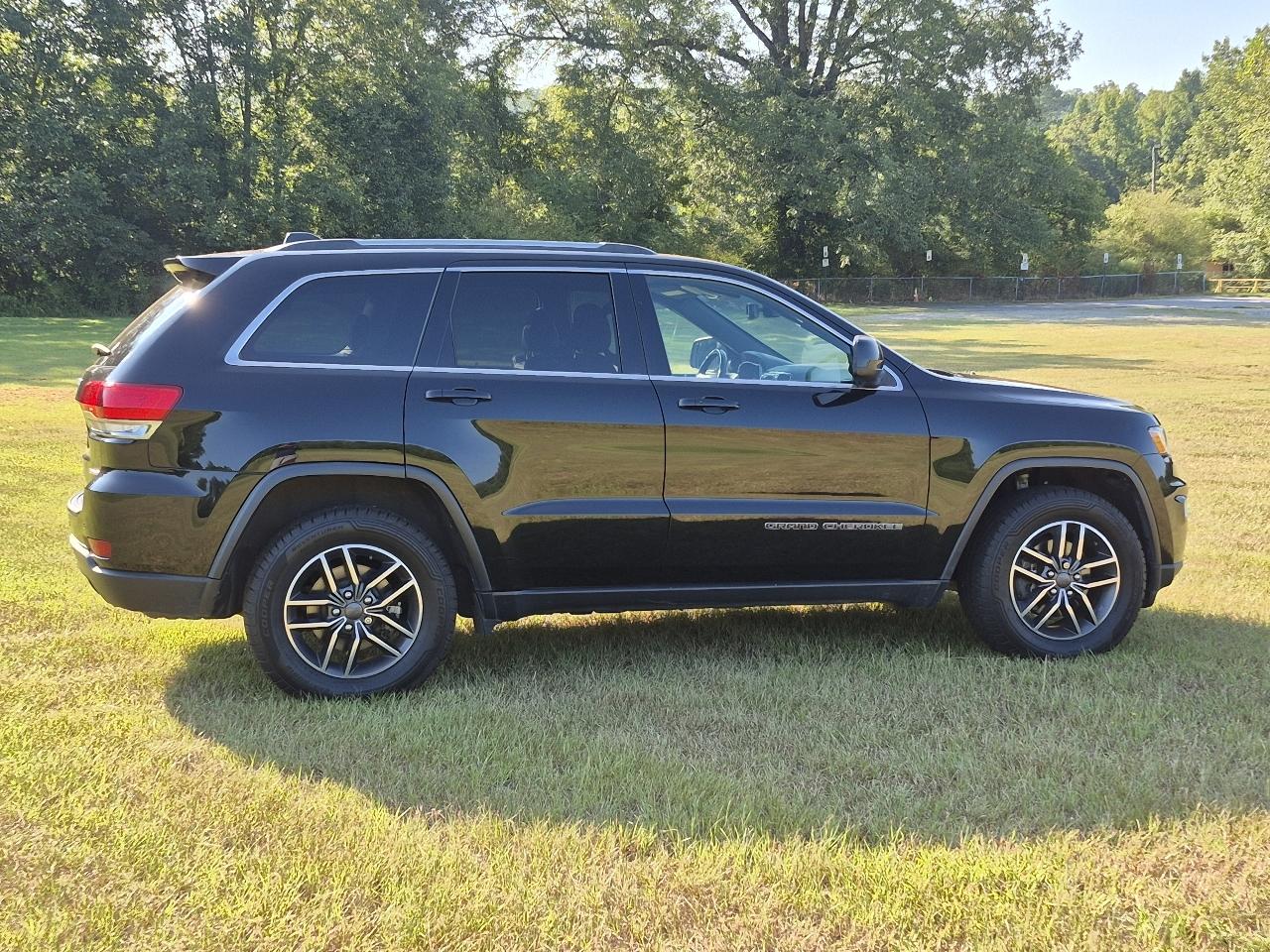Jeep Grand Cherokee Laredo 2WD 2019