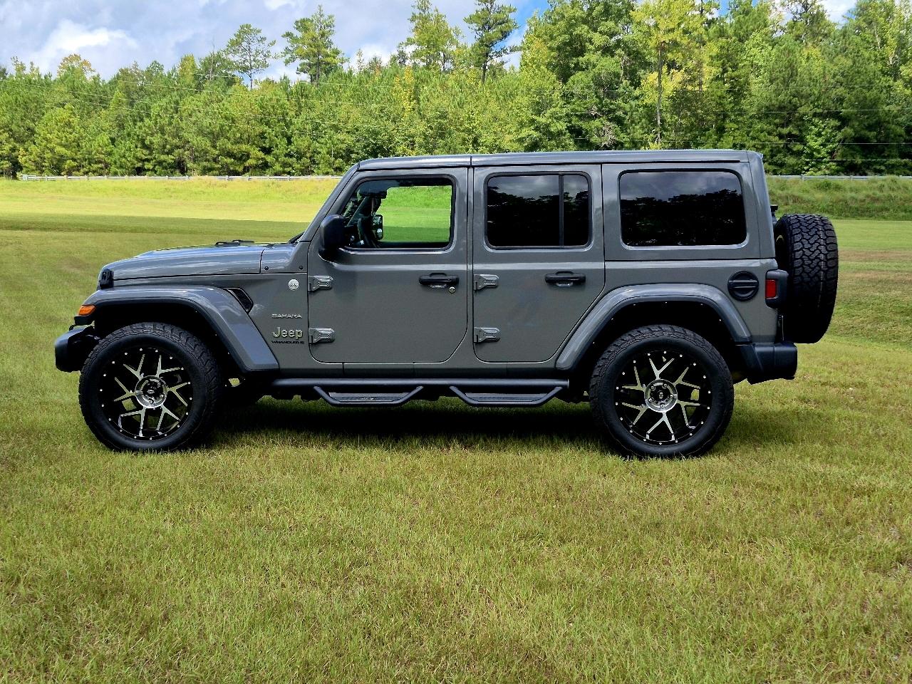 Jeep Wrangler Unlimited Sahara 4D SUV 4WD 2023