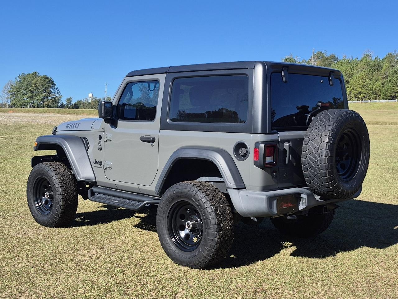Jeep Wrangler Willys Sport 2021