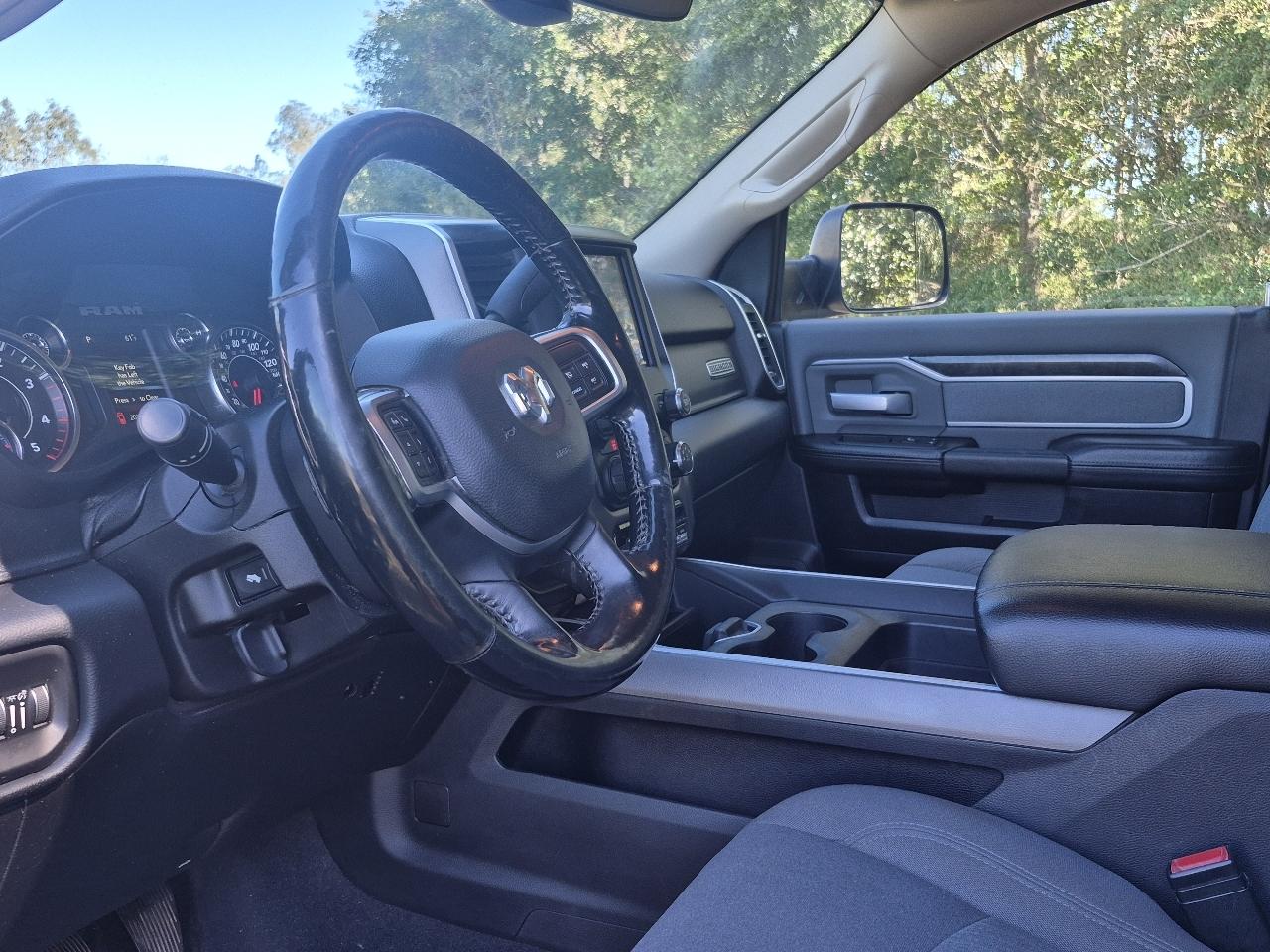 RAM 3500 Big Horn Crew Cab SWB 4WD 2019