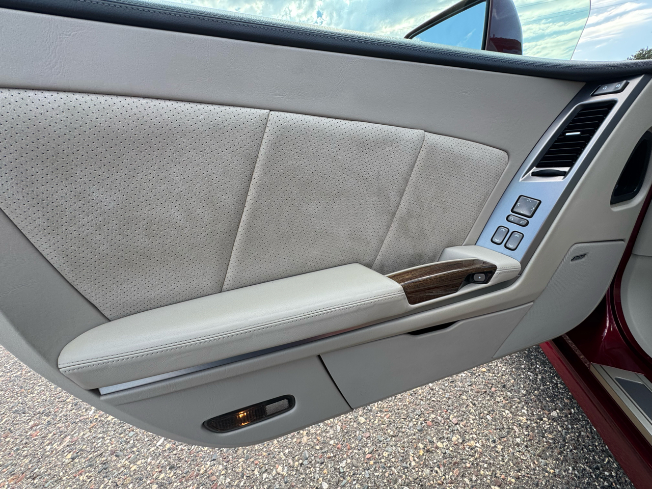 2006 Cadillac XLR photo 4
