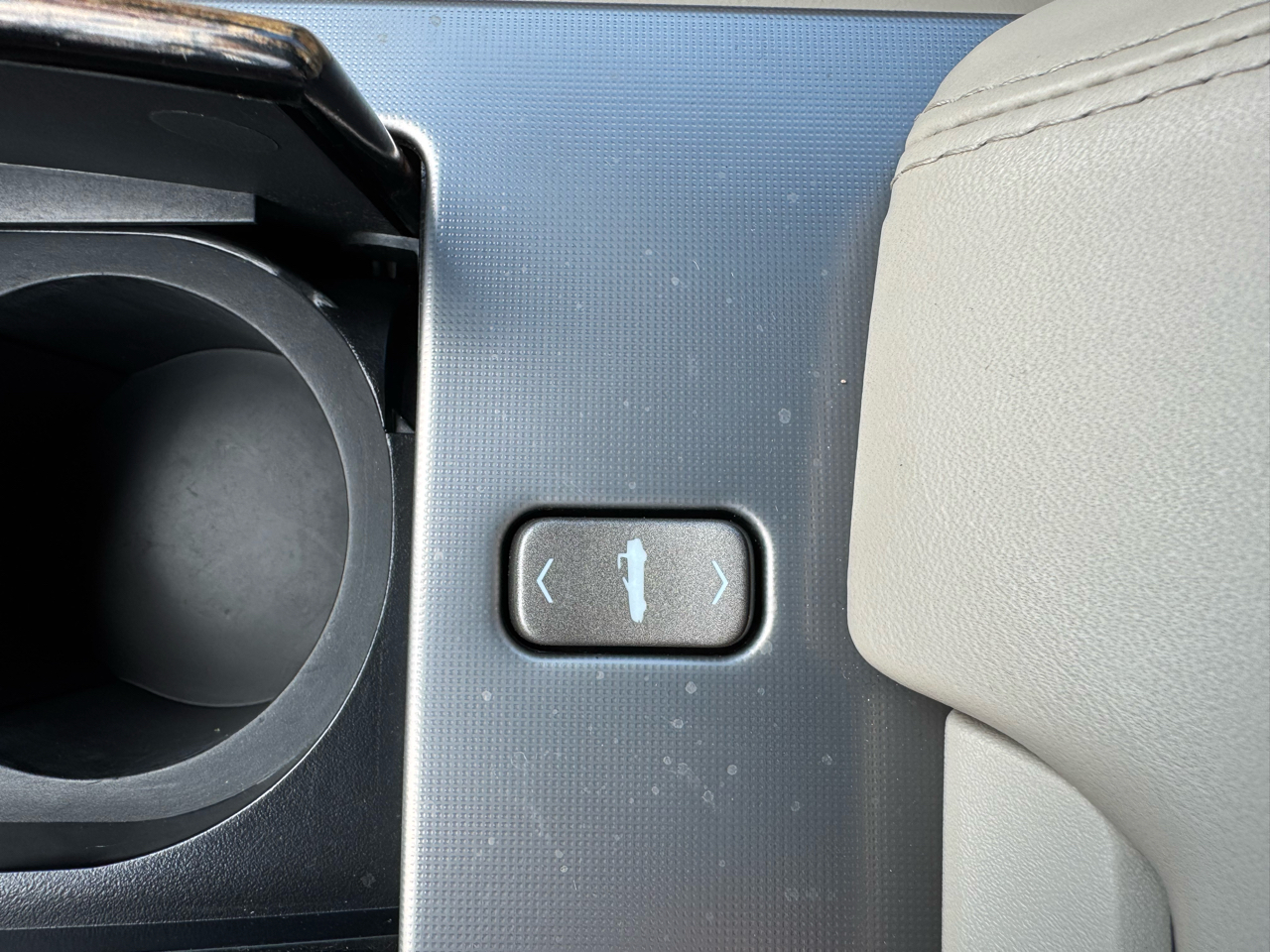 2006 Cadillac XLR photo 12