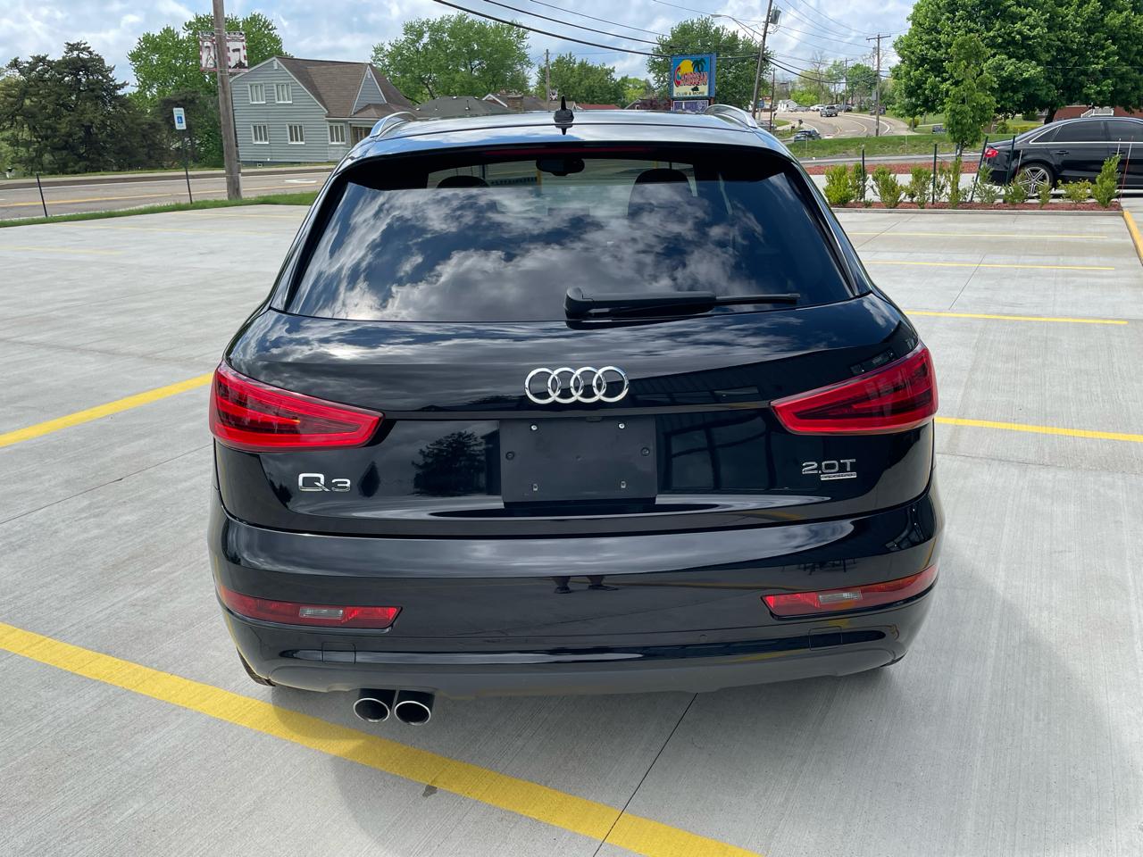 Audi Q3 2.0T quattro Premium Plus 2015
