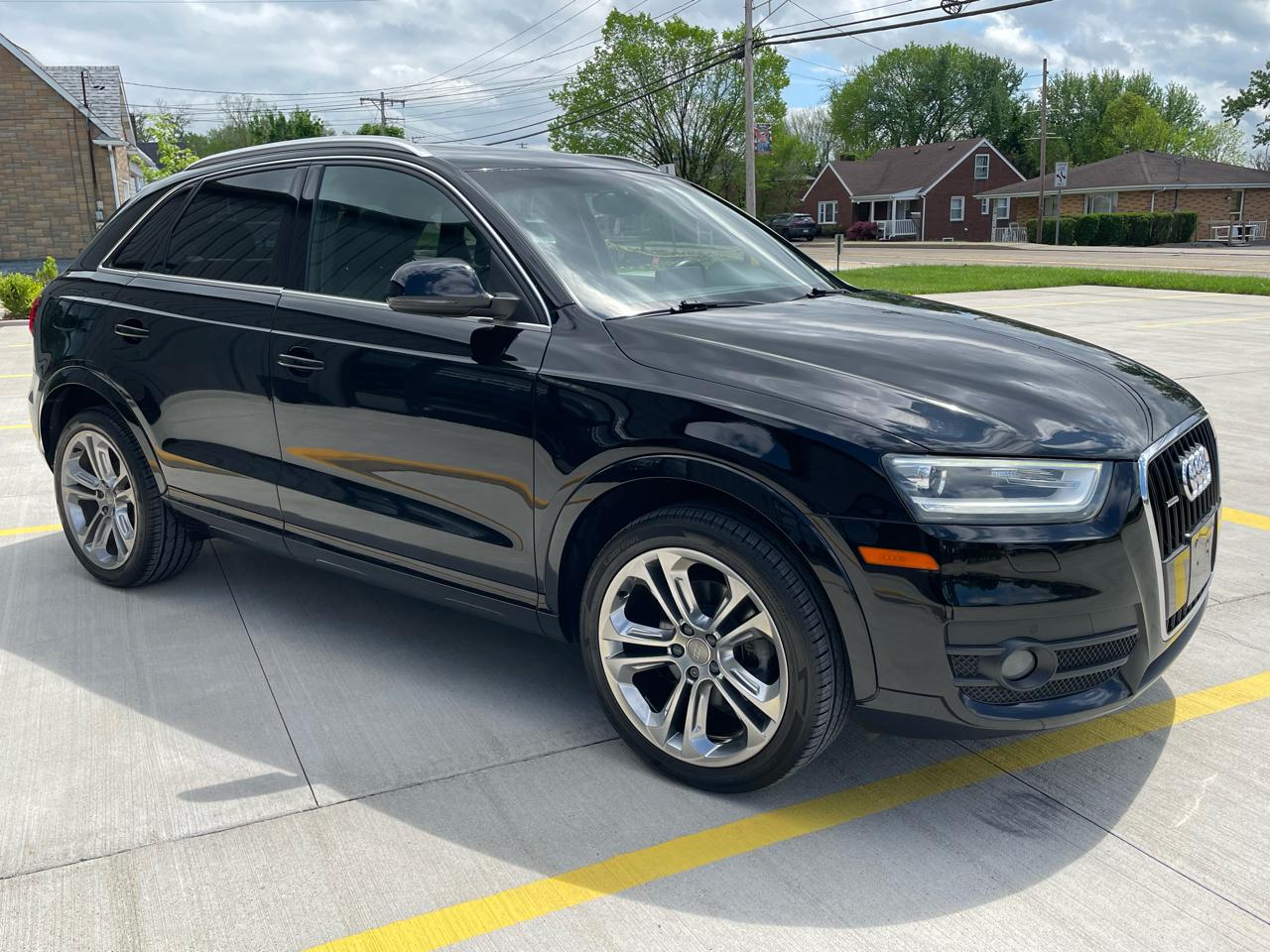 Audi Q3 2.0T quattro Premium Plus 2015