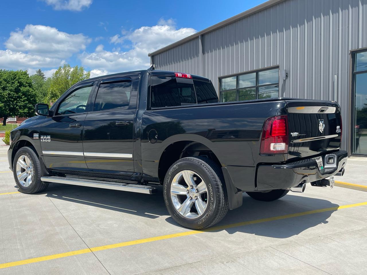 RAM 1500 Sport Crew Cab SWB 4WD 2016
