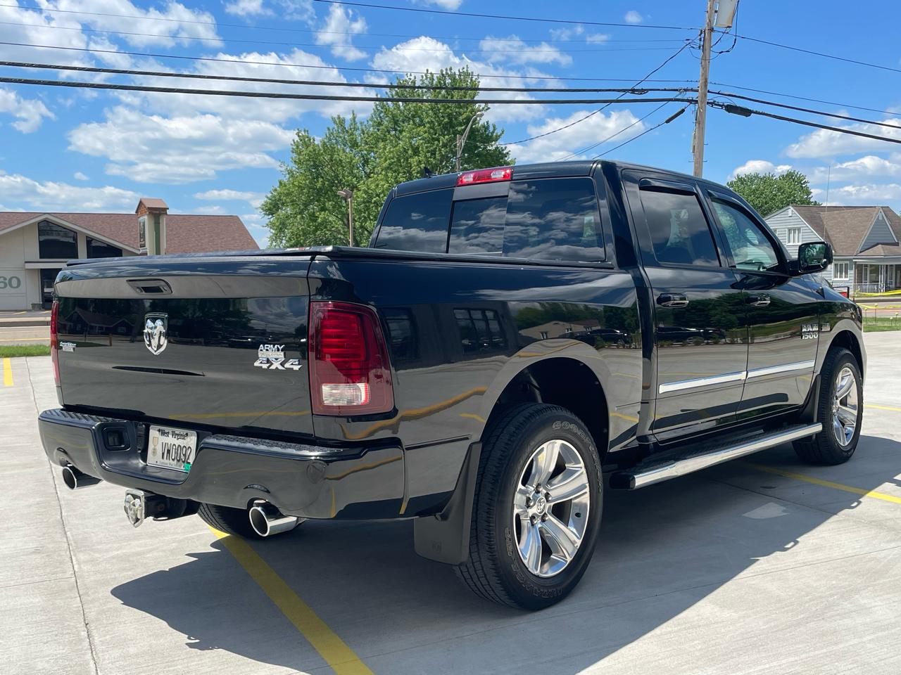 RAM 1500 Sport Crew Cab SWB 4WD 2016