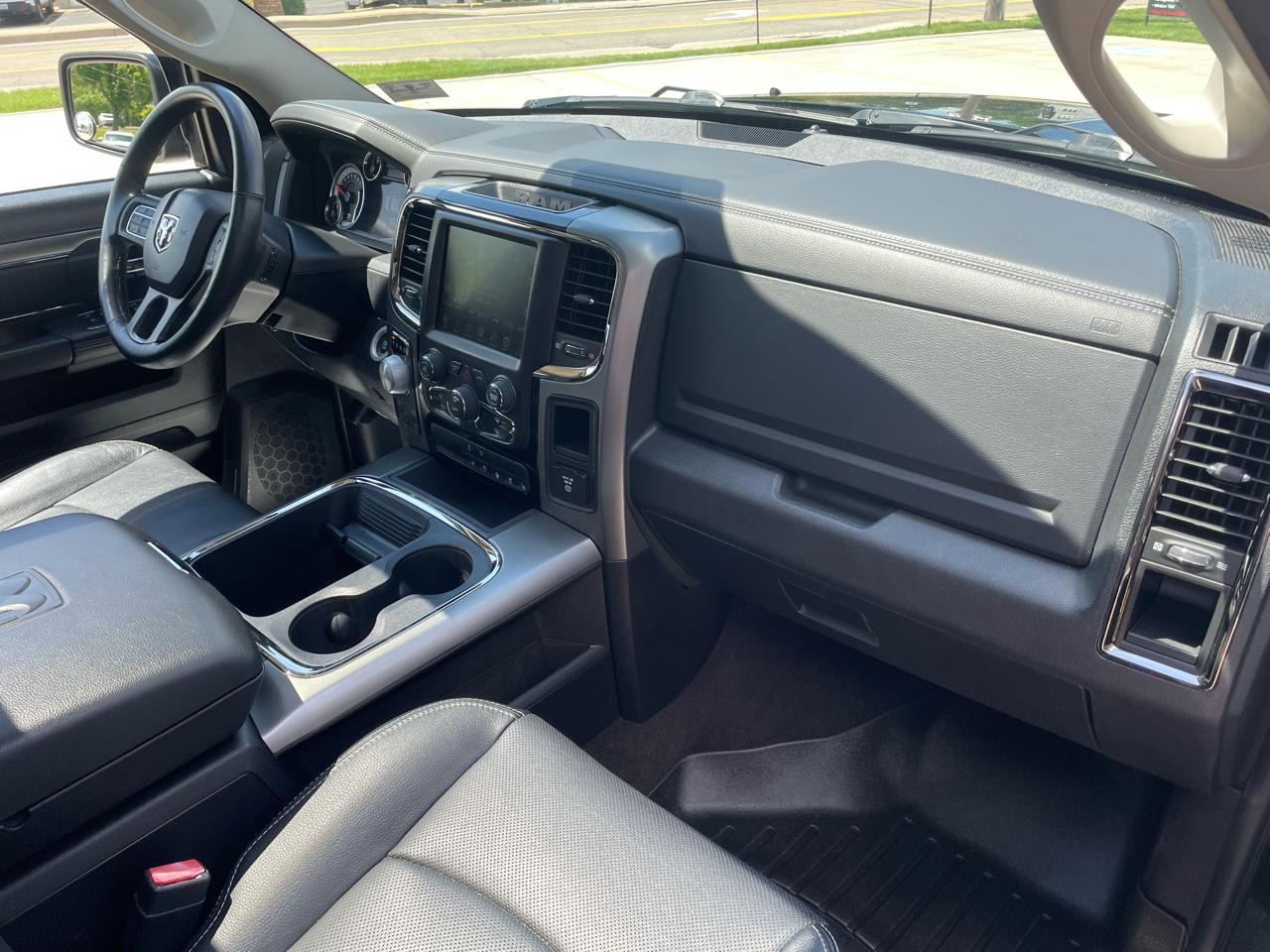RAM 1500 Sport Crew Cab SWB 4WD 2016
