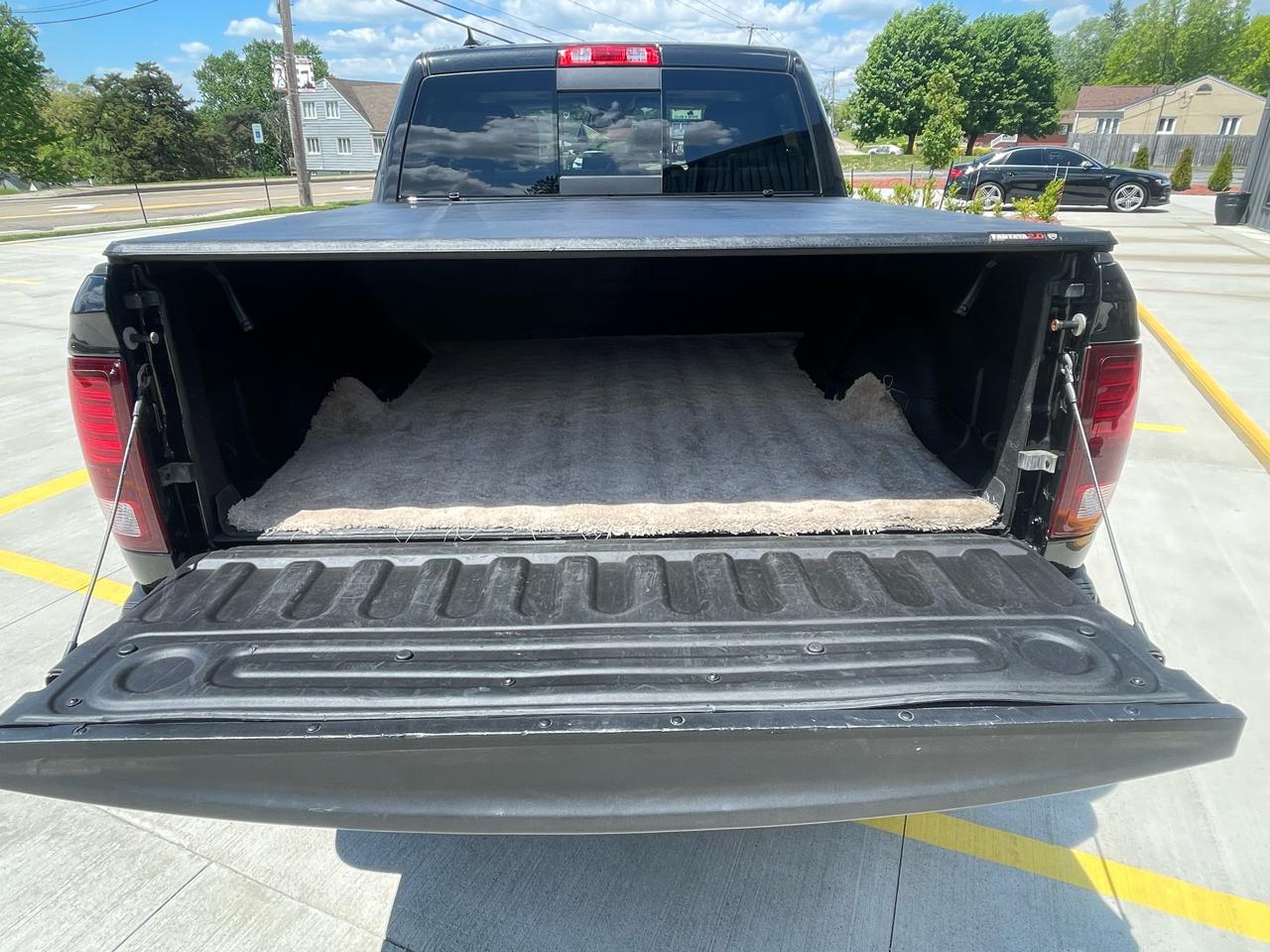 RAM 1500 Sport Crew Cab SWB 4WD 2016
