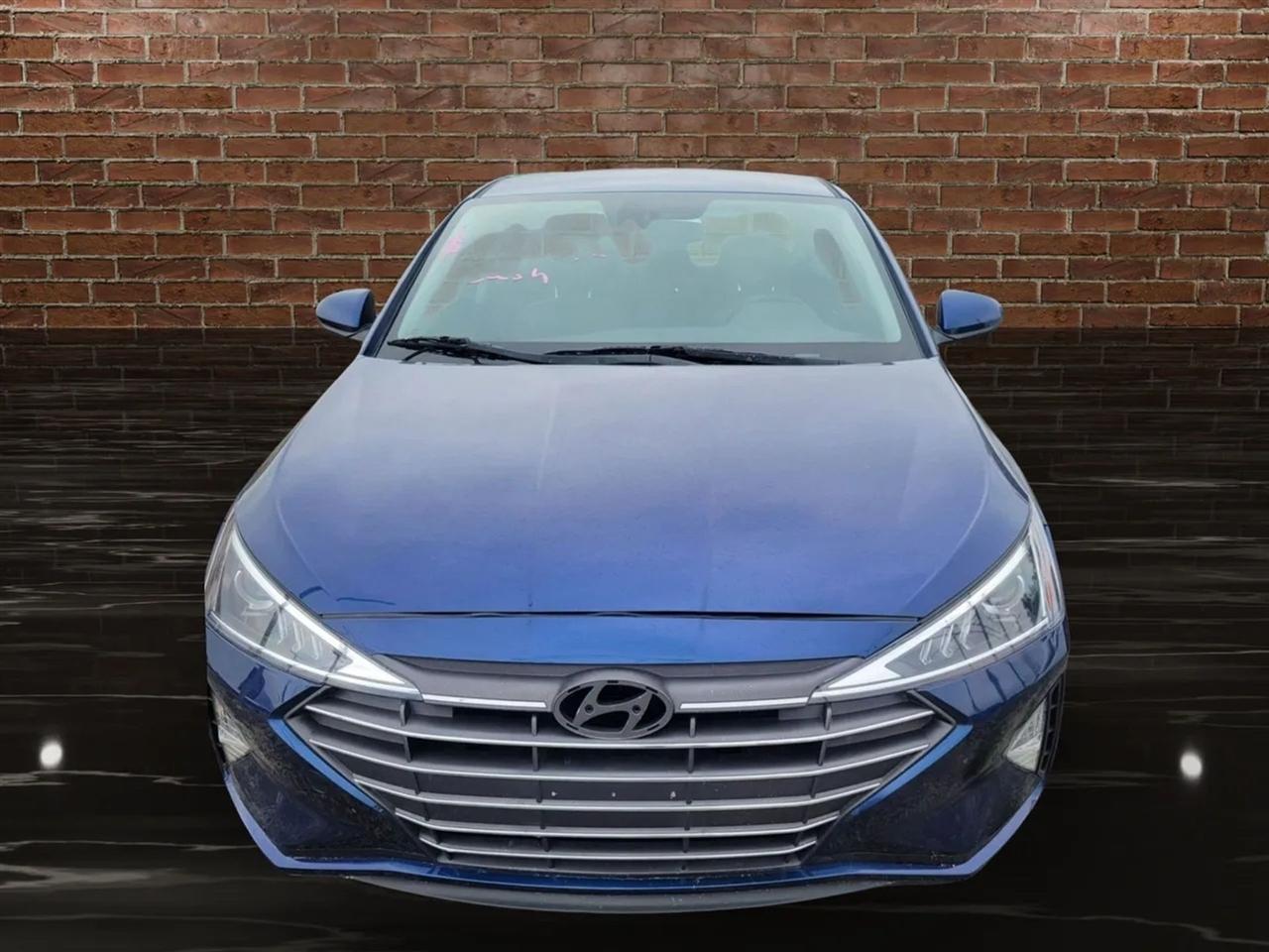 Hyundai Elantra  2020