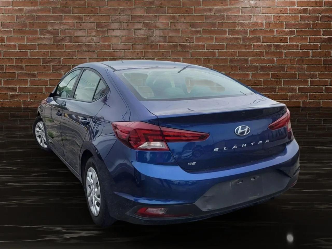 Hyundai Elantra  2020