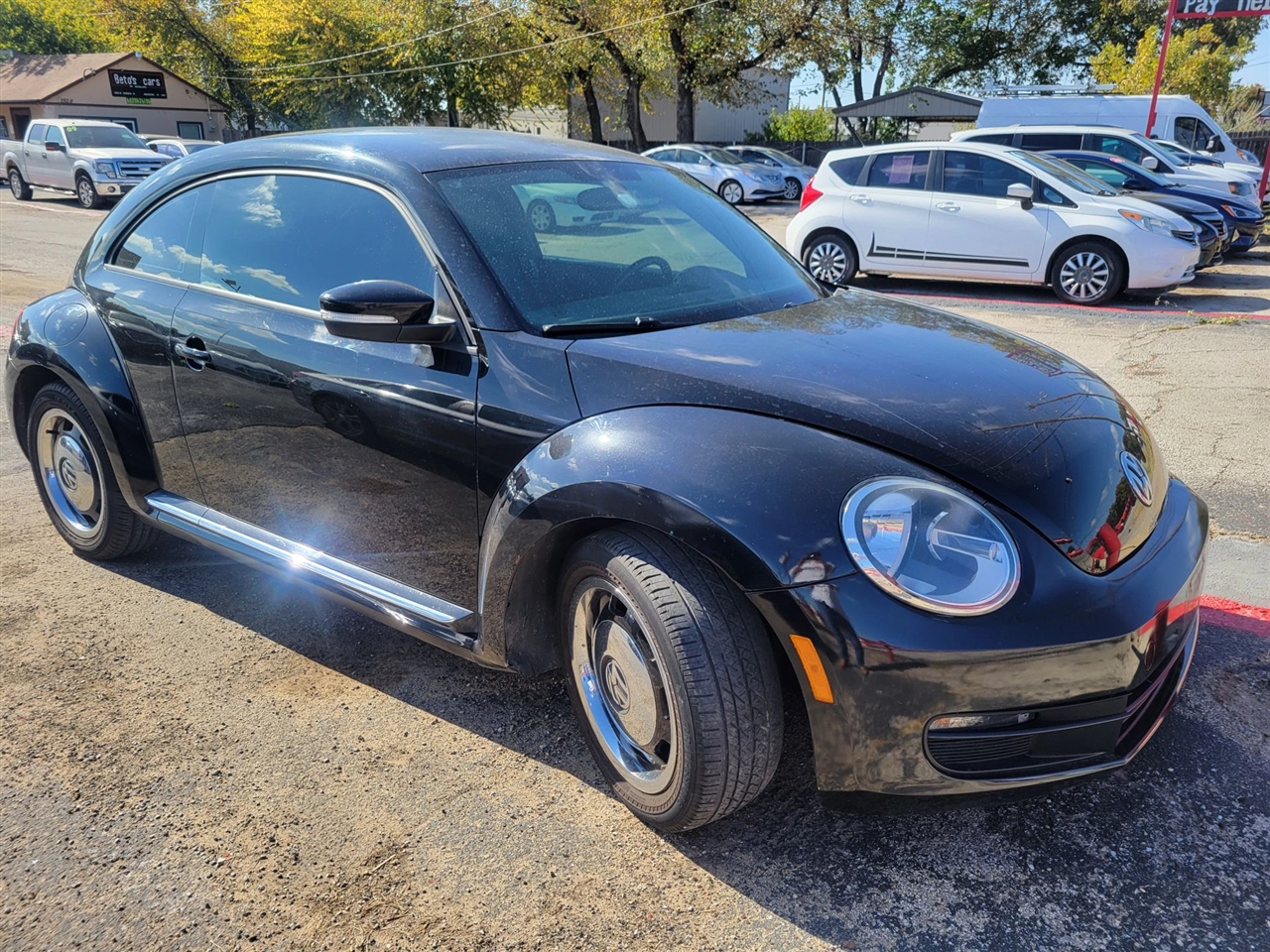 2012 Volkswagen Beetle 2.5L Hatchback 2D