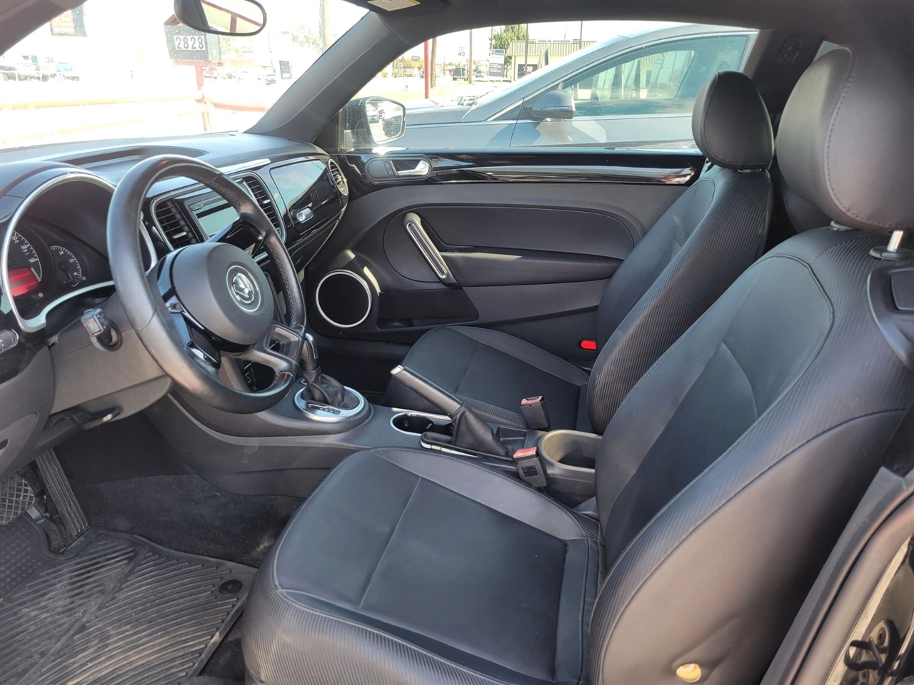 Volkswagen Beetle  2012