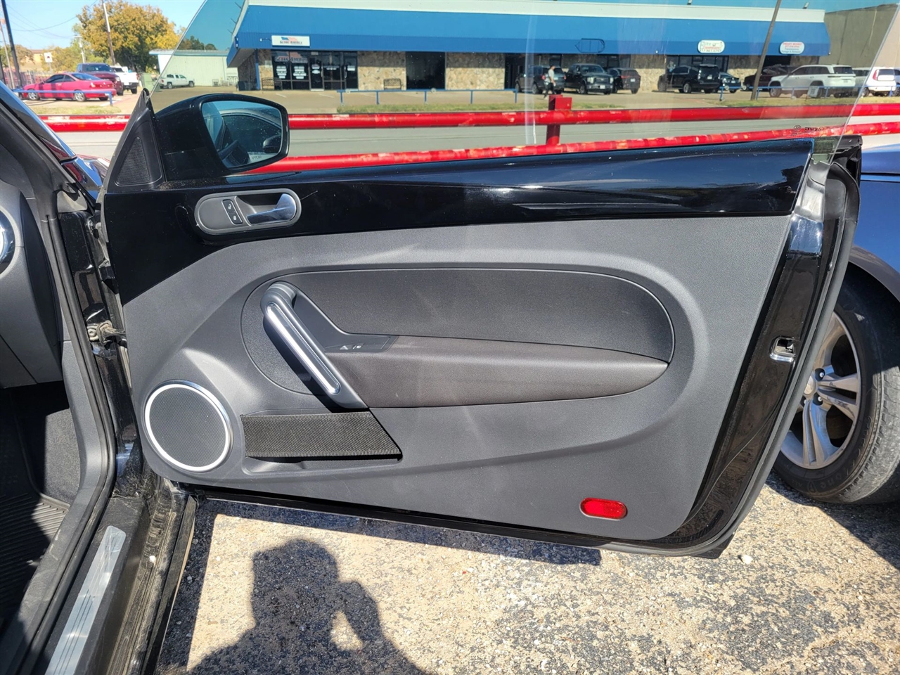 Volkswagen Beetle  2012