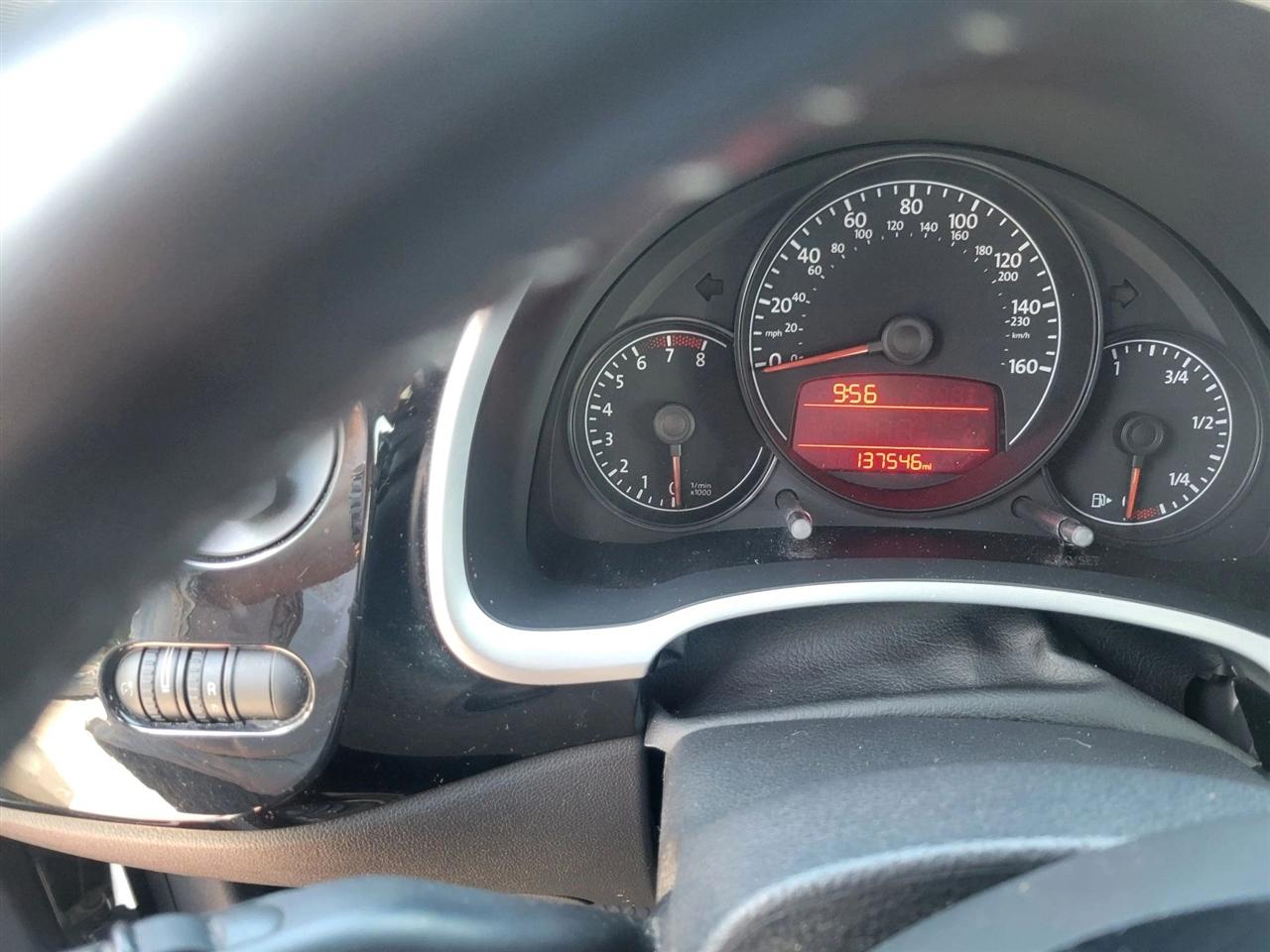 Volkswagen Beetle  2012