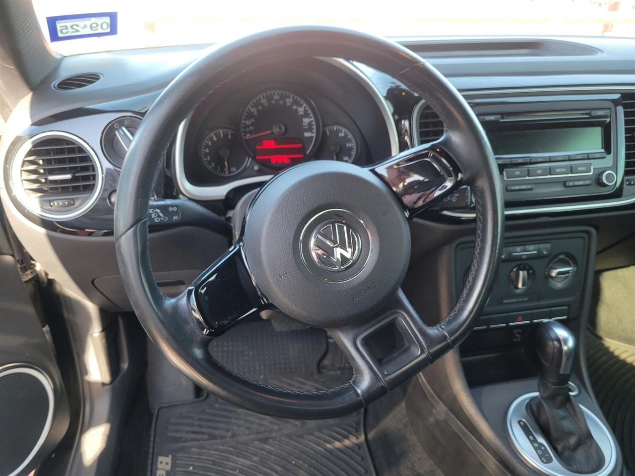 Volkswagen Beetle  2012