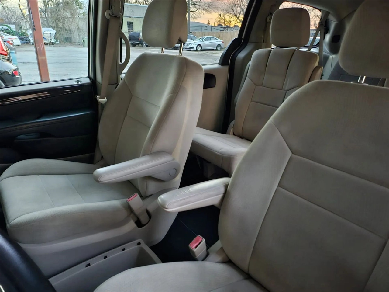 Dodge Grand Caravan  2012