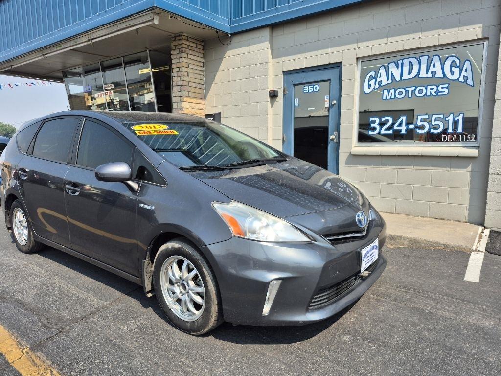 Toyota Prius V  2012