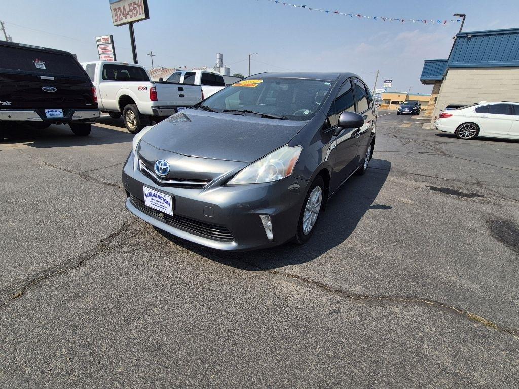 Toyota Prius V  2012